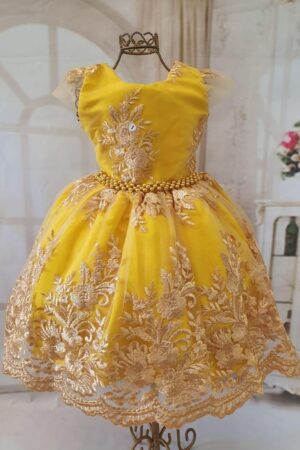 Vestido Amarelo com Renda Dourada