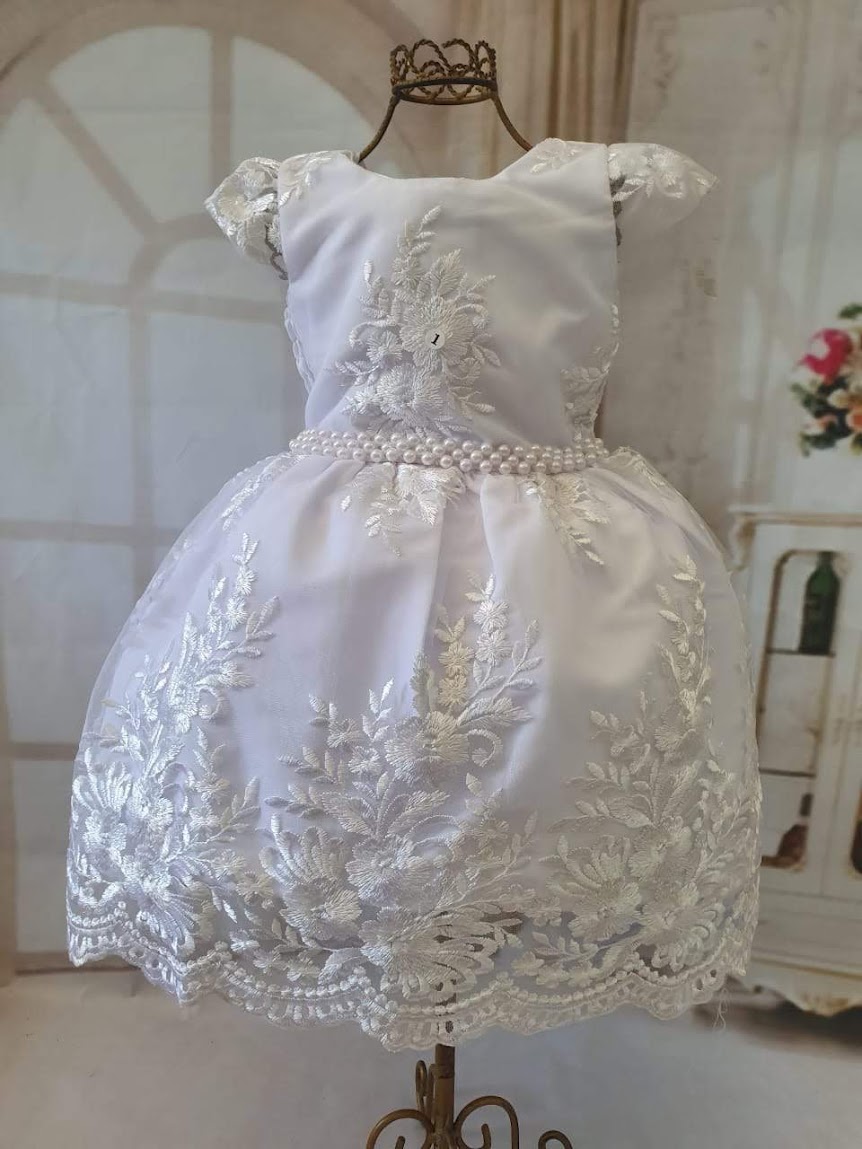 Vestido Branco com Renda Branca