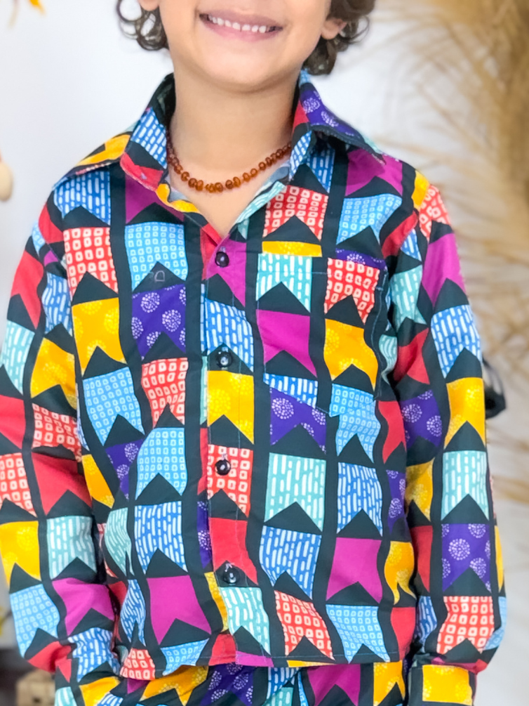 Blusa Manga Longa Bandeirinhas